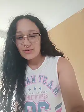 chunn liioo online show from November 17, 8:47 pm