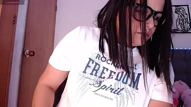 Snapshot of maraa_lee chatting on February 10, 1:55 pm maraa lee online show from February 10, 1:55 pm