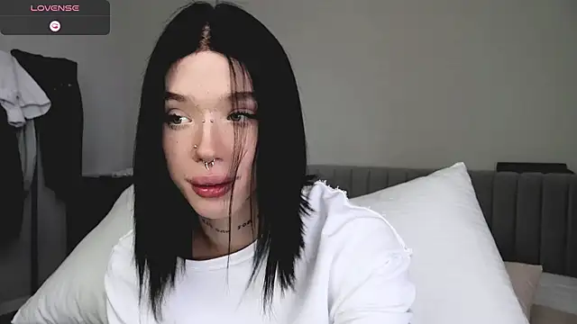 Snapshot of Dasha_M chatting on April 14, 10:43 am Dasha M online show from April 14, 10:43 am