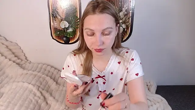bellaa love  online show from May 15, 12:17 am
