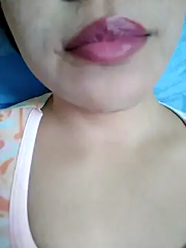 Snapshot of Anki-doll chatting on March 27, 5:35 am Anki-doll online show from March 27, 5:35 am