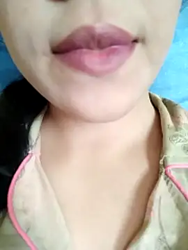 Snapshot of Anki-doll chatting on March 28, 5:40 am Anki-doll online show from March 28, 5:40 am