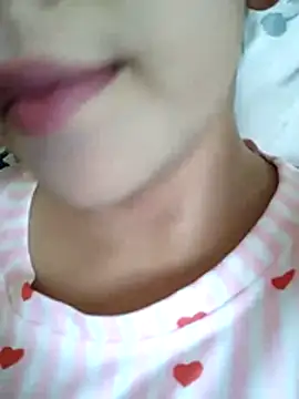 Snapshot of Anki-doll chatting on April 22, 5:32 am Anki-doll online show from April 22, 5:32 am