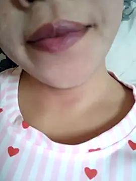 Snapshot of Anki-doll chatting on May 2, 5:34 am Anki-doll online show from May 2, 5:34 am