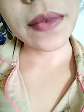 Snapshot of Anki-doll chatting on May 5, 5:37 am Anki-doll online show from May 5, 5:37 am
