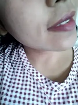 Snapshot of Anki-doll chatting on May 30, 5:37 am Anki-doll online show from May 30, 5:37 am