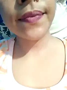 Snapshot of Anki-doll chatting on June 4, 5:41 pm Anki-doll online show from June 4, 5:41 pm
