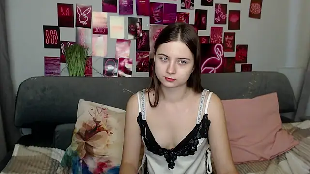 Snapshot of MilanaRoza chatting on September 26, 4:49 am MilanaRoza online show from September 26, 4:49 am