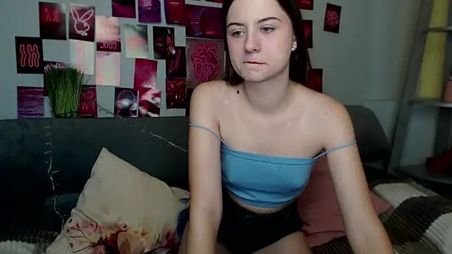 Snapshot of MilanaRoza chatting on October 3, 4:53 am MilanaRoza online show from October 3, 4:53 am