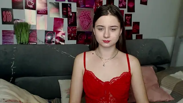 Snapshot of MilanaRoza chatting on October 4, 4:49 pm MilanaRoza online show from October 4, 4:49 pm