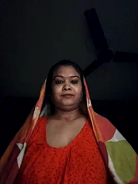 yoursweety09 online show from December 27, 2:04 am