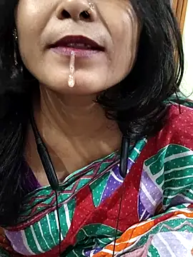 yoursweety09 online show from October 16, 2:12 am