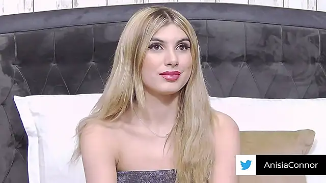 AnisiaConnor online show from October 3, 6:16 pm