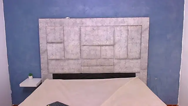 Eban Dustan online show from December 6, 7:56 pm