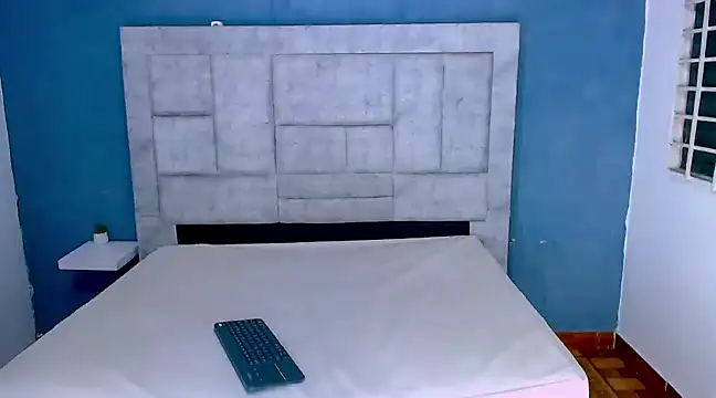 Eban Dustan online show from December 10, 11:51 pm