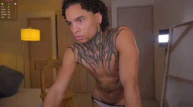 Snapshot of _srerotic chatting on February 14, 12:09 am srerotic online show from February 14, 12:09 am