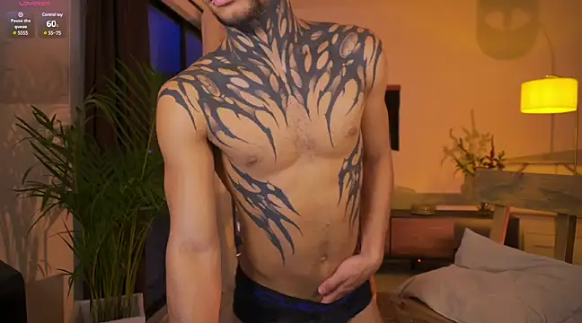 Snapshot of _srerotic chatting on March 8, 11:28 pm srerotic online show from March 8, 11:28 pm