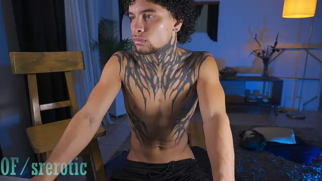 Snapshot of _srerotic chatting on March 15, 12:36 am srerotic online show from March 15, 12:36 am