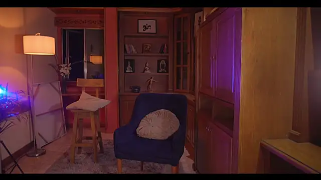 Snapshot of _srerotic chatting on October 31, 11:17 pm srerotic online show from October 31, 11:17 pm