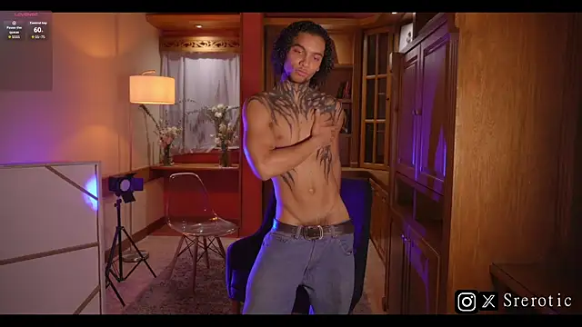 Snapshot of _srerotic chatting on November 5, 10:54 pm srerotic online show from November 5, 10:54 pm