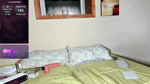 NinaRiveraXO online show from December 3, 3:25 am