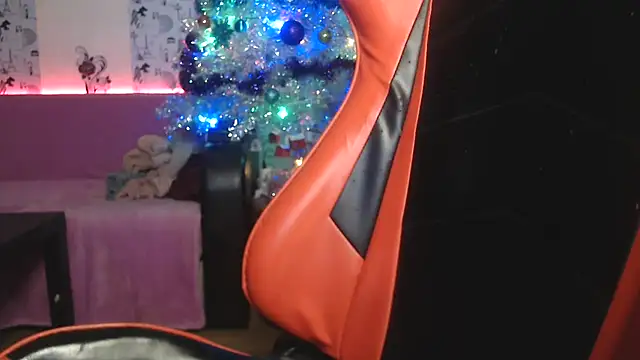 LetsGetMessyBBy online show from December 15, 7:31 pm