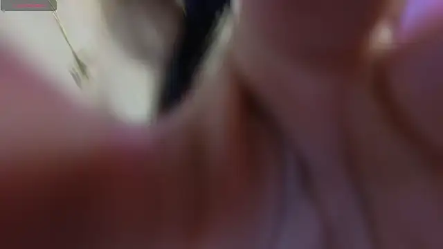 Snapshot of Laylafoxy_tay chatting on March 10, 3:12 am Laylafoxy tay online show from March 10, 3:12 am