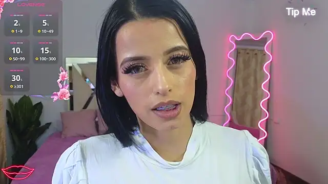 Snapshot of Laylafoxy_tay chatting on March 15, 4:57 am Laylafoxy tay online show from March 15, 4:57 am