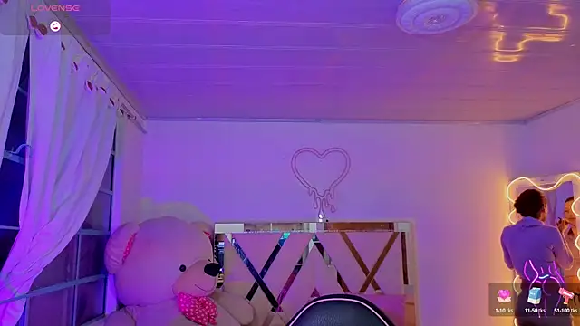 Snapshot of Laylafoxy_tay chatting on September 22, 3:08 am Laylafoxy tay online show from September 22, 3:08 am