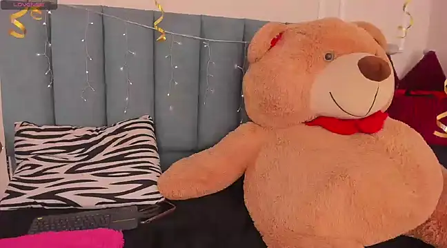 Amber  Sanchez online show from December 11, 8:26 am