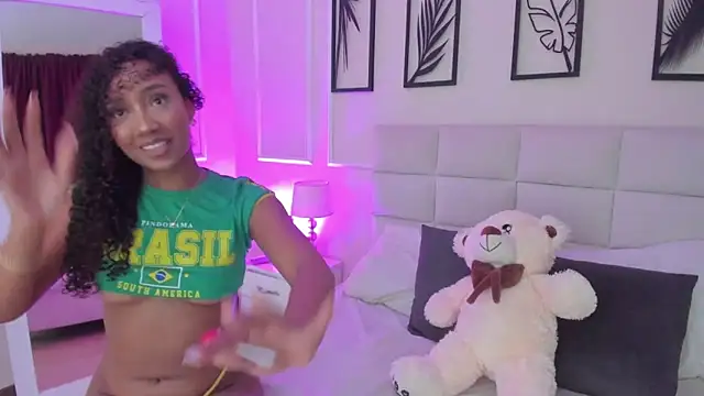 Amber  Sanchez online show from February 28, 3:26 am