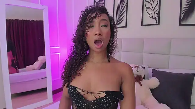 Amber  Sanchez online show from March 1, 6:13 am