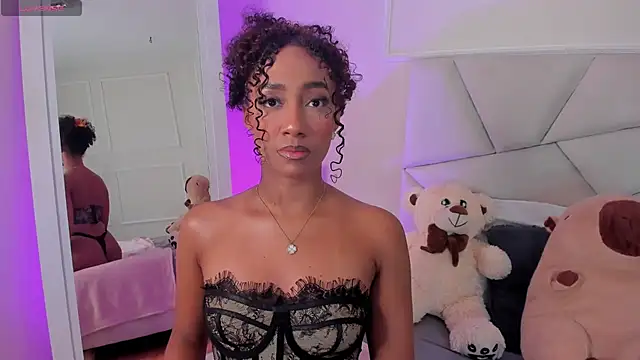 Amber  Sanchez online show from March 20, 12:19 am