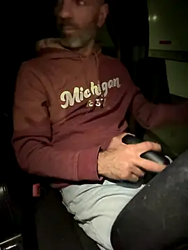 Snapshot of KBD85 chatting on October 11, 3:06 am KBD85 online show from October 11, 3:06 am