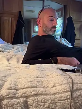 Snapshot of KBD85 chatting on October 23, 7:07 am KBD85 online show from October 23, 7:07 am