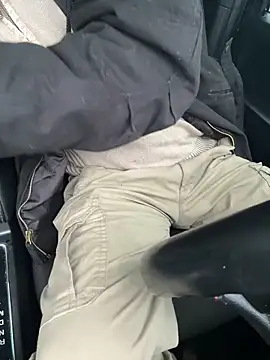 Snapshot of KBD85 chatting on January 6, 6:11 pm KBD85 online show from January 6, 6:11 pm