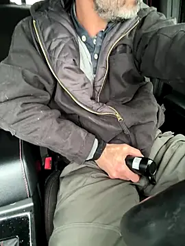 Snapshot of KBD85 chatting on January 7, 7:16 pm KBD85 online show from January 7, 7:16 pm