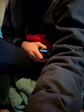 Snapshot of KBD85 chatting on January 13, 9:20 pm KBD85 online show from January 13, 9:20 pm