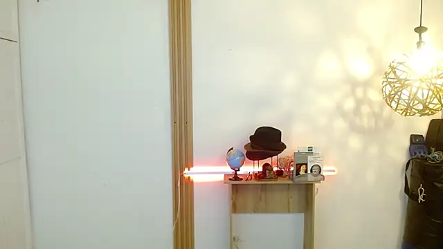 Reiko 85  online show from November 6, 2:40 pm