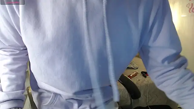 Snapshot of Dyla_n18 chatting on January 15, 2:38 am Dyla n18 online show from January 15, 2:38 am