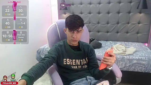 Snapshot of Dyla_n18 chatting on January 15, 11:30 pm Dyla n18 online show from January 15, 11:30 pm