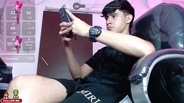 Snapshot of Dyla_n18 chatting on February 7, 2:40 am Dyla n18 online show from February 7, 2:40 am