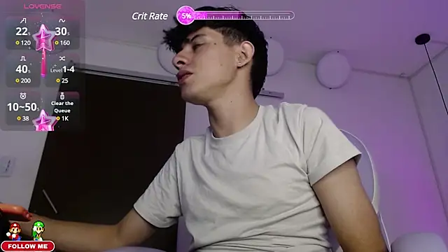 Snapshot of Dyla_n18 chatting on February 9, 12:06 am Dyla n18 online show from February 9, 12:06 am