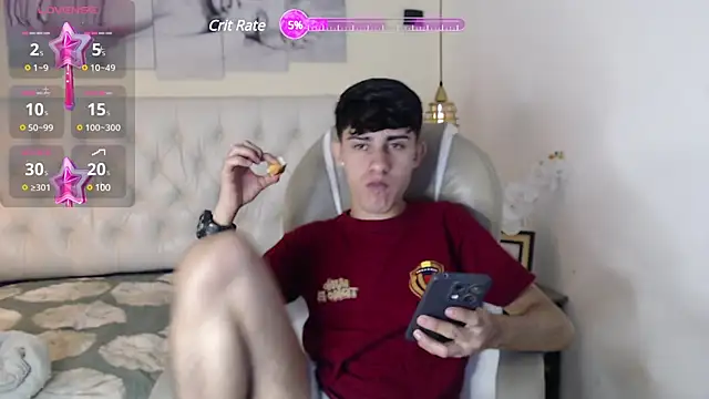 Snapshot of Dyla_n18 chatting on February 17, 11:20 pm Dyla n18 online show from February 17, 11:20 pm