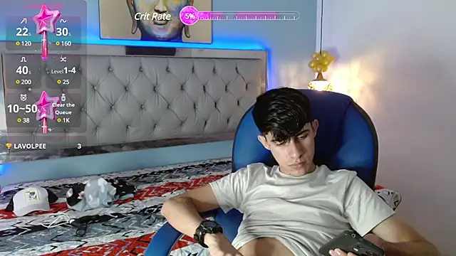 Snapshot of Dyla_n18 chatting on February 22, 2:17 am Dyla n18 online show from February 22, 2:17 am