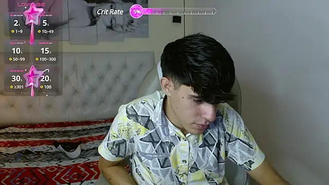 Snapshot of Dyla_n18 chatting on March 14, 7:55 pm Dyla n18 online show from March 14, 7:55 pm