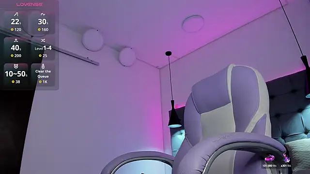 Snapshot of Dyla_n18 chatting on September 13, 10:31 pm Dyla n18 online show from September 13, 10:31 pm