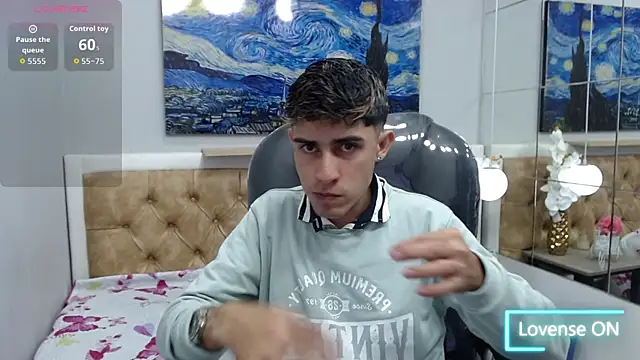 Snapshot of Dyla_n18 chatting on October 2, 9:22 pm Dyla n18 online show from October 2, 9:22 pm