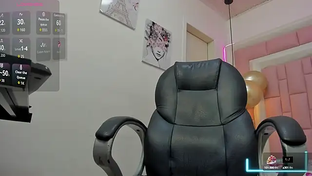 Snapshot of Dyla_n18 chatting on October 12, 11:48 pm Dyla n18 online show from October 12, 11:48 pm