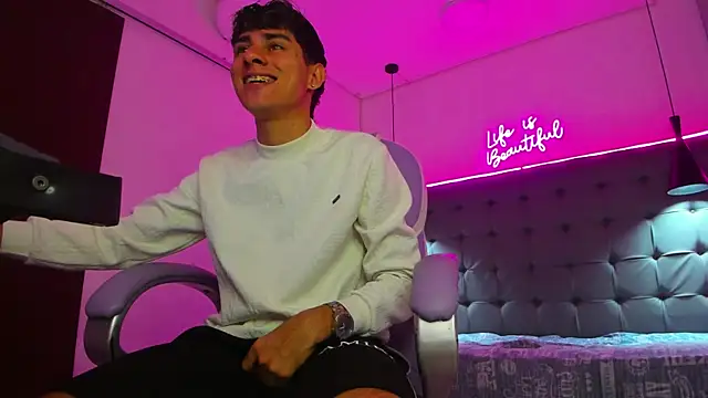 Dyla n18 online show from January 10, 7:37 pm